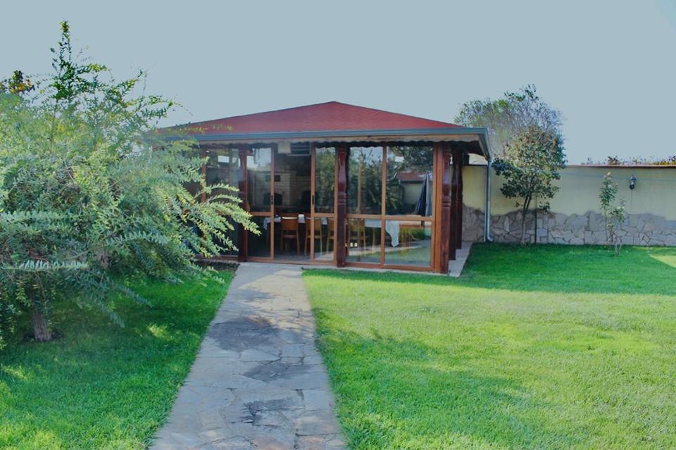 Ezerets Guest House Anita Екстериор снимка